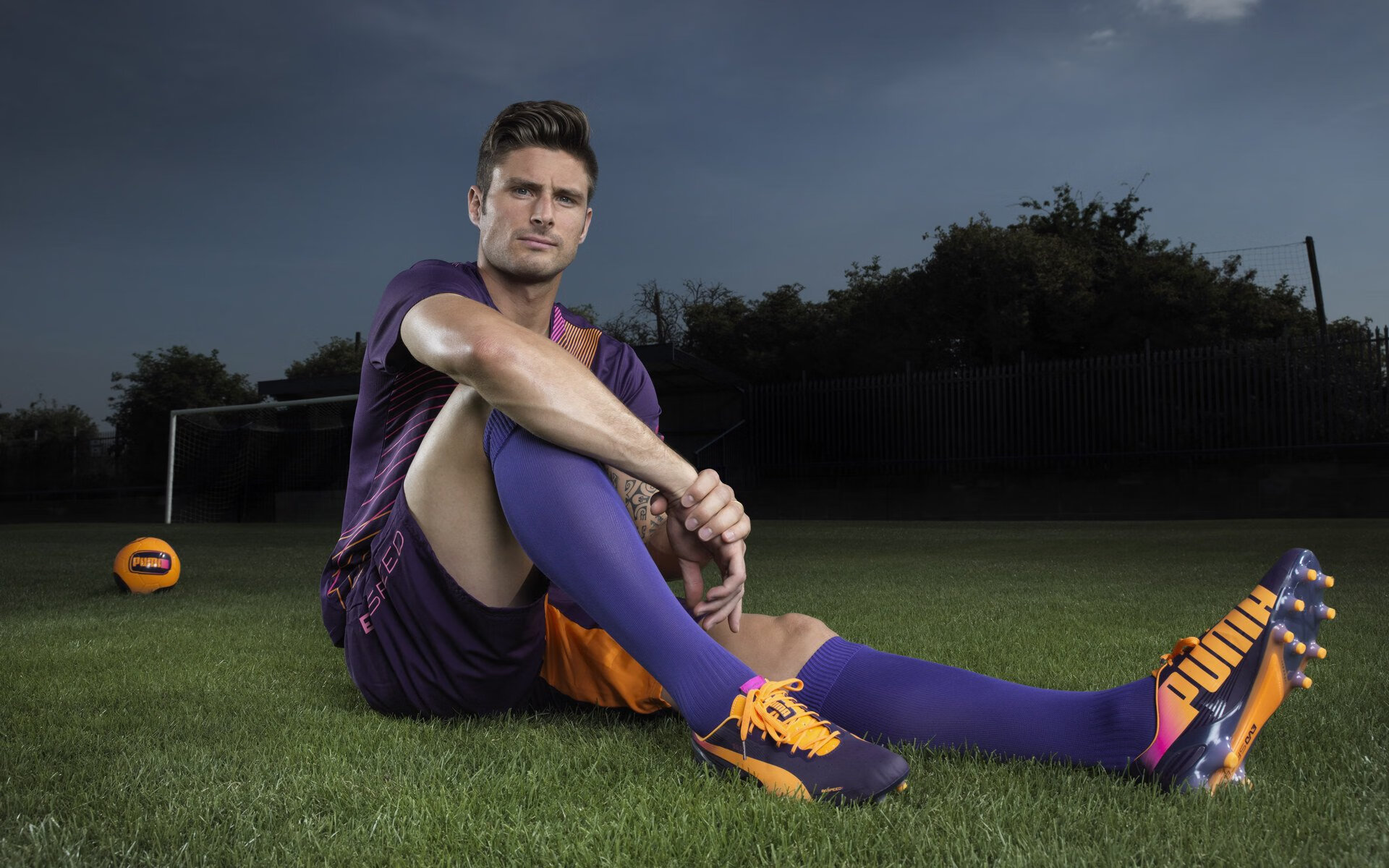 im体育平台官网-极端压力下的冷静：车手的赛场心理战