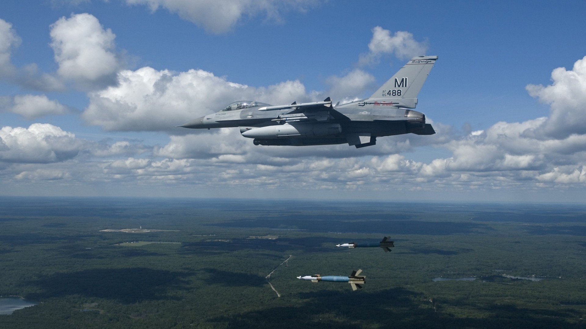 特色城市滑轮速降,街头极速的最新运动风潮,轮滑速降是什么意思