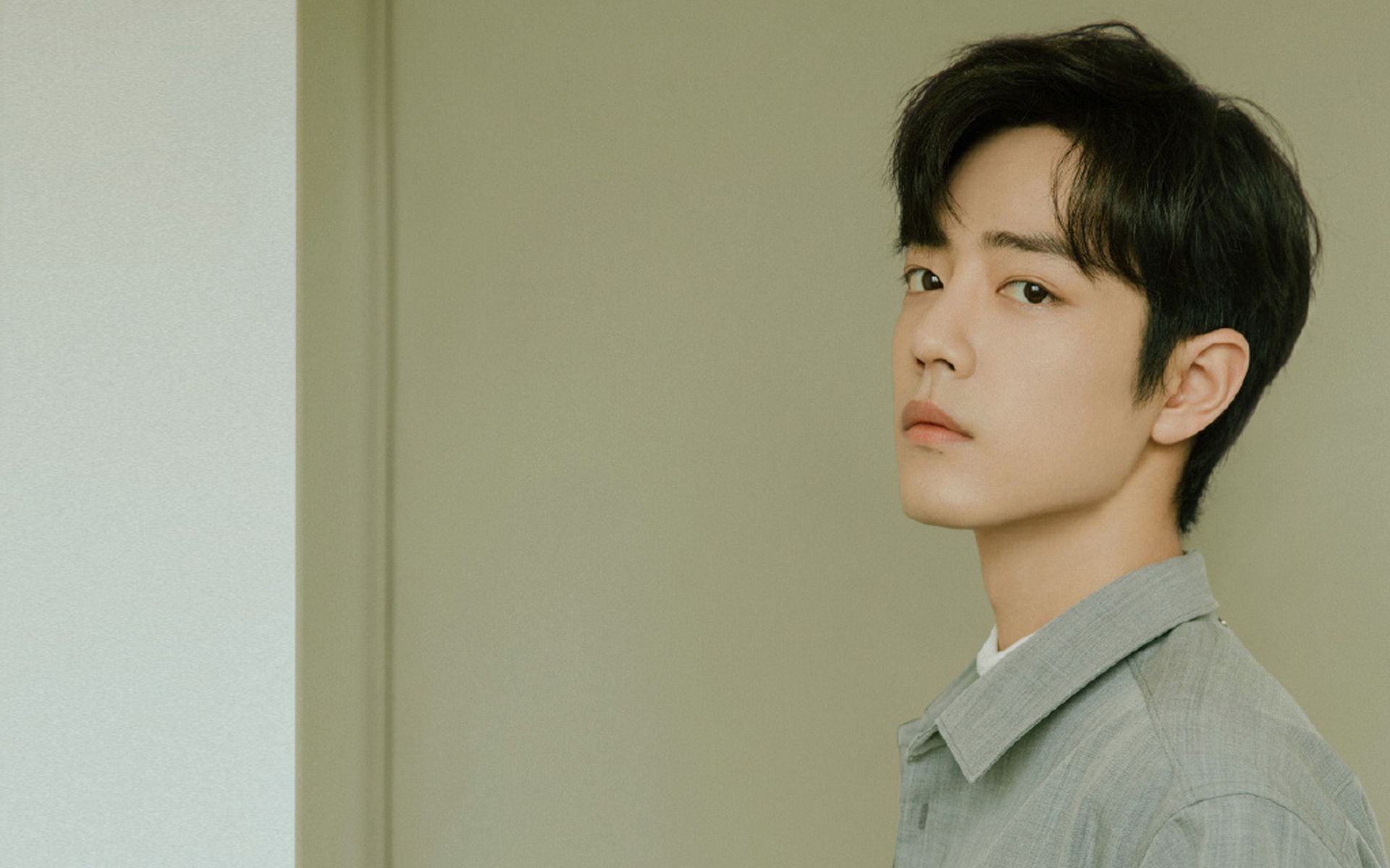 tiyu-imAPP下载-阿贾克斯在与PSV的关键战中3-2获胜，暂时止住颓势。前曼联前锋韦霍斯特回归荷甲，加盟阿贾克斯。