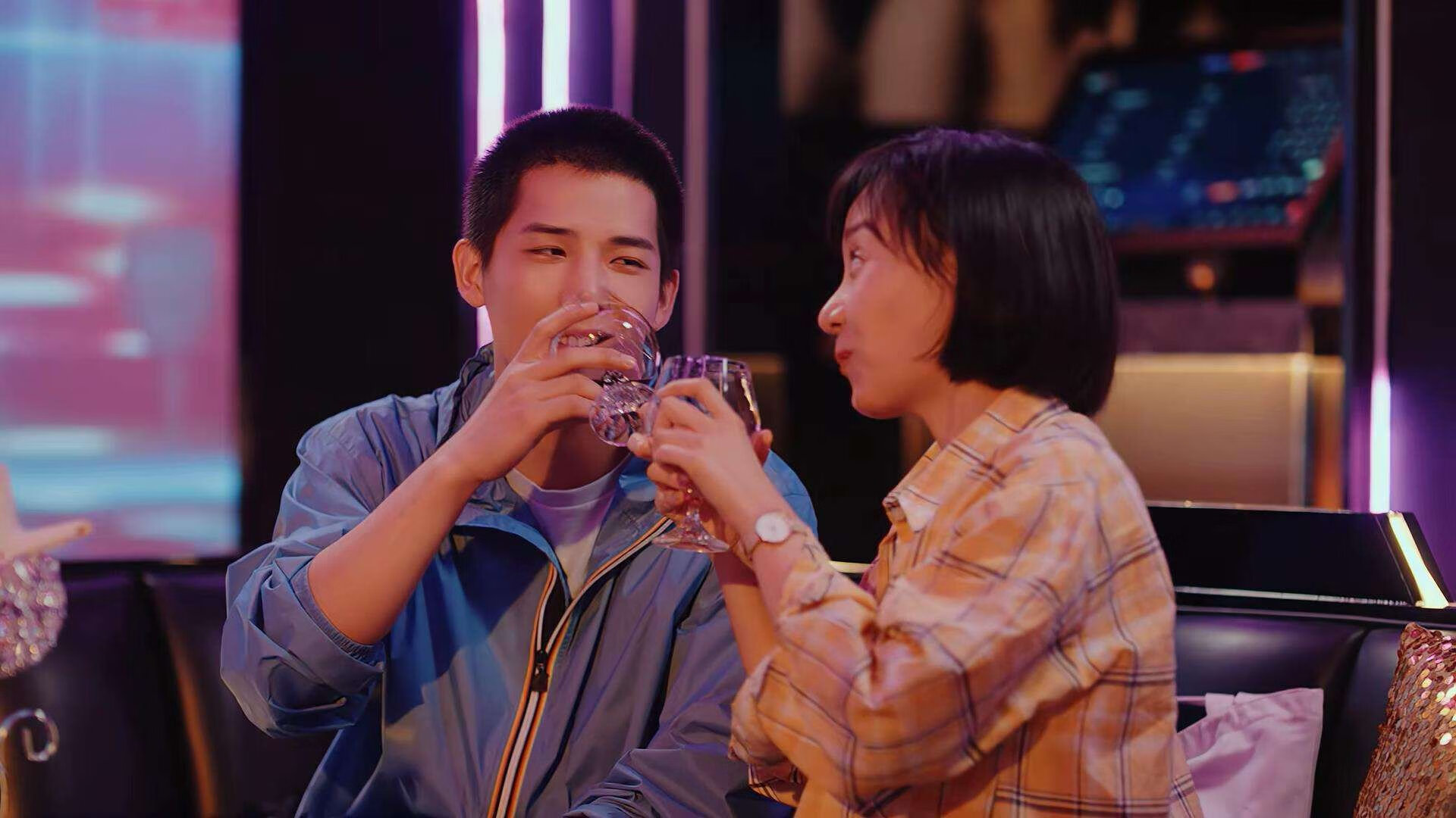 im体育下载-史密斯仰泳三连胜状态火热，史密斯教练